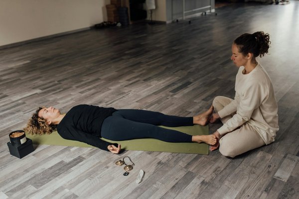 Transformez votre bien-être : explorez l'effet innovant des thérapies cognitivo-comportementales sur les désordres alimentaires.